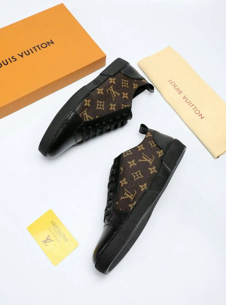 Men's shoes: 360💰[LV] official website popular series🔥🔥:2 production, selected high-end imported cowhide, sheepskin padding with sheepskin, matched with Louis Vuitton Monogram Eclipse canvas and pure black rubber soles, the ultimate simple design, the perfect interpretation of the latest inspiration for shoes, the integration of classics and fashion, high-end quality, worthy of your possession. The bottom car line will never be unglued🏆🏆🏆Welcome all sellers to sell in the picture above. We can send one piece on behalf of you. The code number is 38-44 (45 codes can be customized)